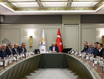 AK Parti MYK toplantısı sona erdi