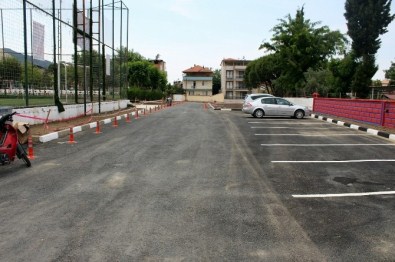 Alaşehir Belediyesi'nden Rahatlatan Yol Çalışması