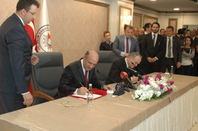 Bakanlıkta Devir Teslim Töreni