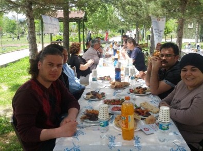 Engeliller Piknikte Buluştu