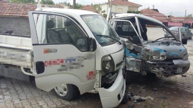 Kulu'da Trafik Kazası Açıklaması 3 Yaralı