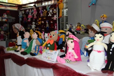 Yunusemre Hem'in Yıl Sonu Sergisi Büyüledi