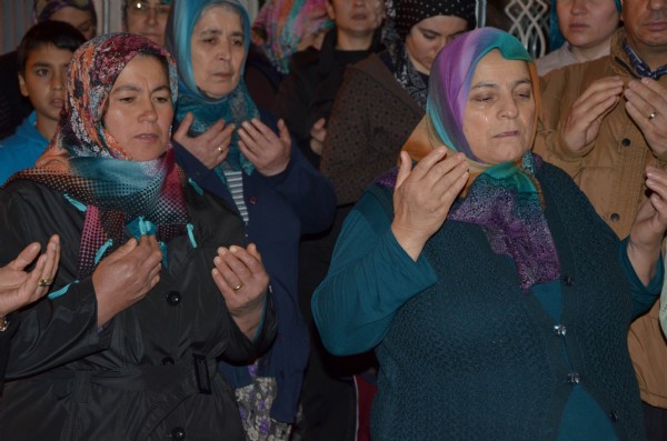 Şehidin evine 150 araçlık taziye konvoyu