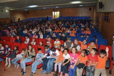 Bafra'da Çocuklar İçin Kukla Gösterisi