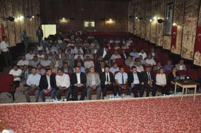 Bozova'da Urfa Fıstığı Yetiştiriciliği Paneli Düzenlendi