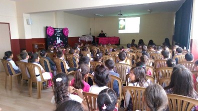 Çayırova'da 'Hoca Ahmet Yesevi' Konferansı