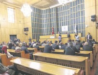 DOKUNULMAZLIKLARIN KALDIRILMASI - HDP'lilerin koltukları boş kaldı