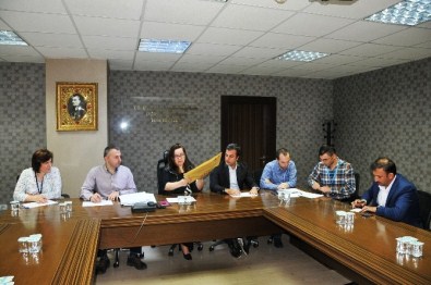 İzmit Belediyesi'nde En Büyük İhaleye 5 Firma Katıldı