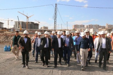 TOKİ'den Şanlıurfa'ya 2 Milyar Liralık Yatırım