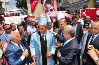 MUSTAFA BÜYÜK - Vali Büyük Yılın Ahisi Suat Akray'a Kaftan Giydirdi