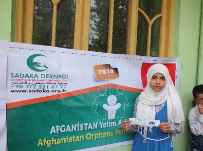 Yetimler Sadaka'yla Güldü