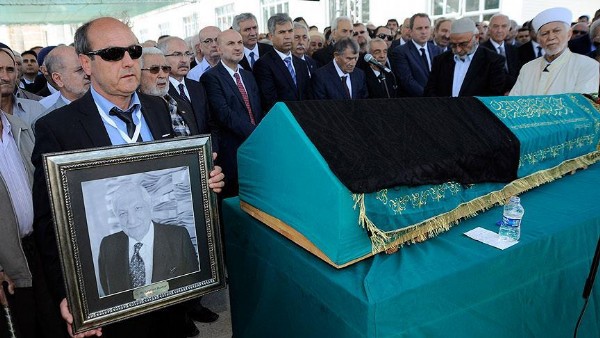 Kale Grubu'nun kurucusu Bodur son yolculuğuna uğurlandı