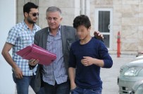 KIZ MESELESİ - 4 Kişiyi Silahla Yaralayan 16 Yaşındaki Çocuk Çıktı