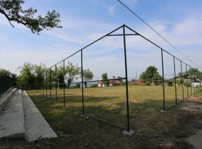 Çubuklu'da Yapılan Futbol Sahasında Sona Gelindi