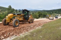 TAŞPıNAR - Dursunbey-Bigadiç Yolunda Genişletme Çalışması