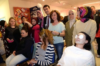 Osmek'ten Yıl Sonu Sergisi