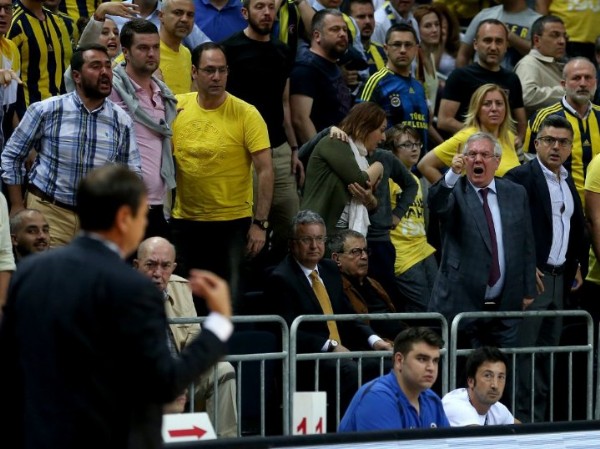 Aziz Yıldırım'dan, Ataman'a sert tepki