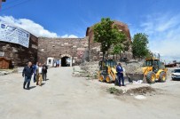 KURUYEMİŞ - Ankara Kalesi'nde Meydan Çalışması Sürüyor
