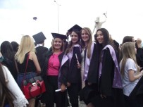 Burhaniye Meslek Yüksekokulu'nda Mezuniyet Coşkusu Yaşandı
