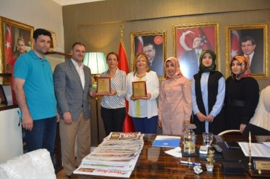 İlim Yayma Cemiyeti'nden Yunusemre'ye Teşekkür Plaketi