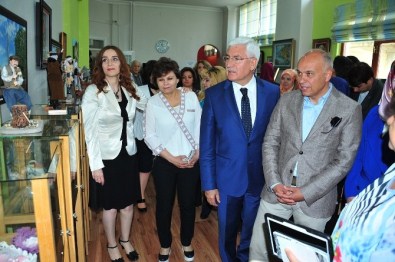 Karaman'da El Sanatlar Karma Sergisi Açıldı