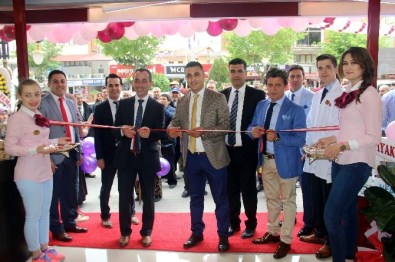 Tuğba Kuruyemiş Kütahya'da İkinci Şubesini Açtı
