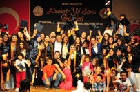 ERDEM BAYAZıT - Tütüncü, Lise Mezuniyet Gecesine Katıldı