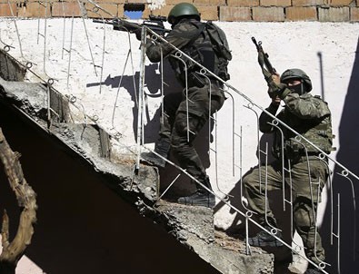 Van'da çatışma: 2 PKK'lı öldürüldü