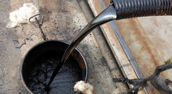 Petrolün varili bu yıl ilk kez 50 doları aştı