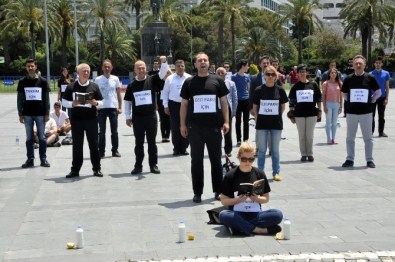 CHP İzmir'den 'Gezi Parkı' Eyleminin 3 Yılında 'Duran Adam' Eylemi