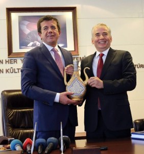 Ekonomi Bakanı Zeybekci, Denizli Büyükşehir Belediyesini Ziyaret Etti