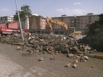 SOĞUK HAVA DEPOSU - Eski Sebze Halının Yıkımı Başladı