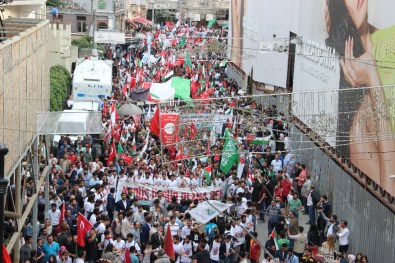 İstanbul'da Binlerce Kişi Mavi Marmara Saldırısını Kınadı