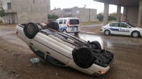 Kayganlaşan Yolda Otomobil Takla Attı
