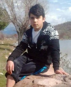 Lise Öğrencisi Trafik Kazasında Hayatını Kaybetti