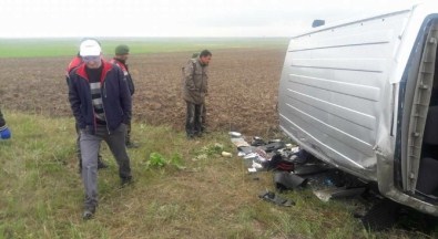 Minibüs Şarampole Devrildi Açıklaması 1 Ölü