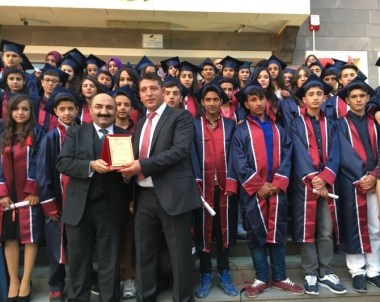 Cemalettin Sarar Ortaokulu Öğrencileri Mezuniyet Coşkusu Yaşadı