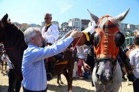 BAHATTİN ÖZDEMİR - Kağıthane'de Düzenlenen Atlı Cirit Şöleni Renkli Görüntüler Oluşturdu