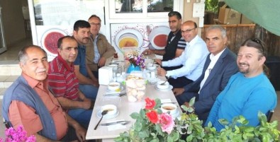 Kahvaltıda Esnafa Kutlama