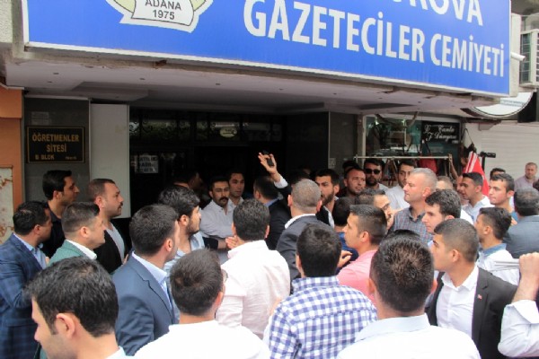 MHP'liler arasında kurultay gerginliği