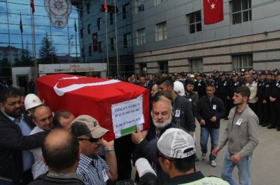 Bolu'da Kalp Krizi Geçiren Polis Hayatını Kaybetti