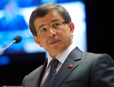 Davutoğlu ile Juncker'den vize serbestisi görüşmesi