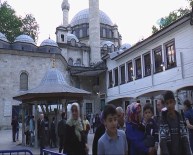 Eyüp Sultan Camii'nde Kandil Coşkusu