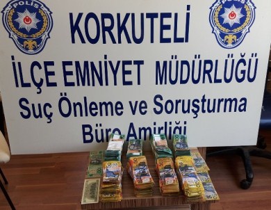 Antalya'da Sahte 296 Bin 150 Avustralya Doları Ele Geçirildi