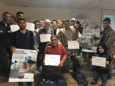Bingöl'de Engelli Vatandaşlara İnternet Eğitimi Verildi