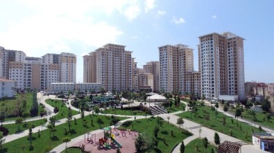 Esenler Emlak Konutları'nda Anahtar Teslimleri Gerçekleşti