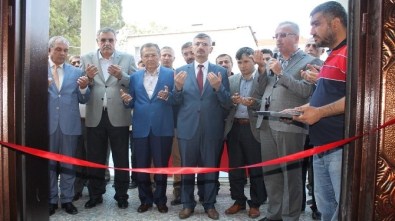Manyas Çarşı Cami İbadete Açıldı