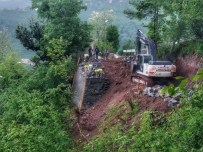 KARACAÖREN - Yollar Sanat Yapıları İle Korunuyor