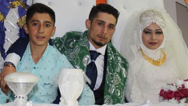 Aşiret düğününde takı yarışı