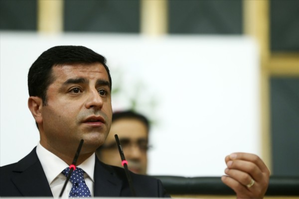 Demirtaş istifa istedi